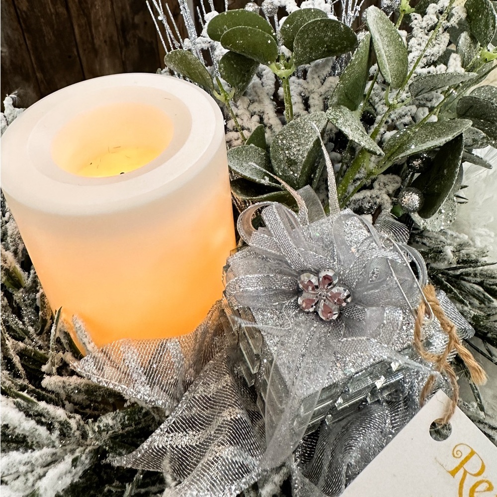 Holiday Table Decor - Picture 2 of 3